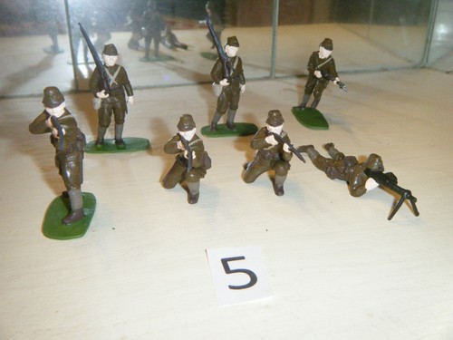 Figuren 5 handbemalte - 1:32,